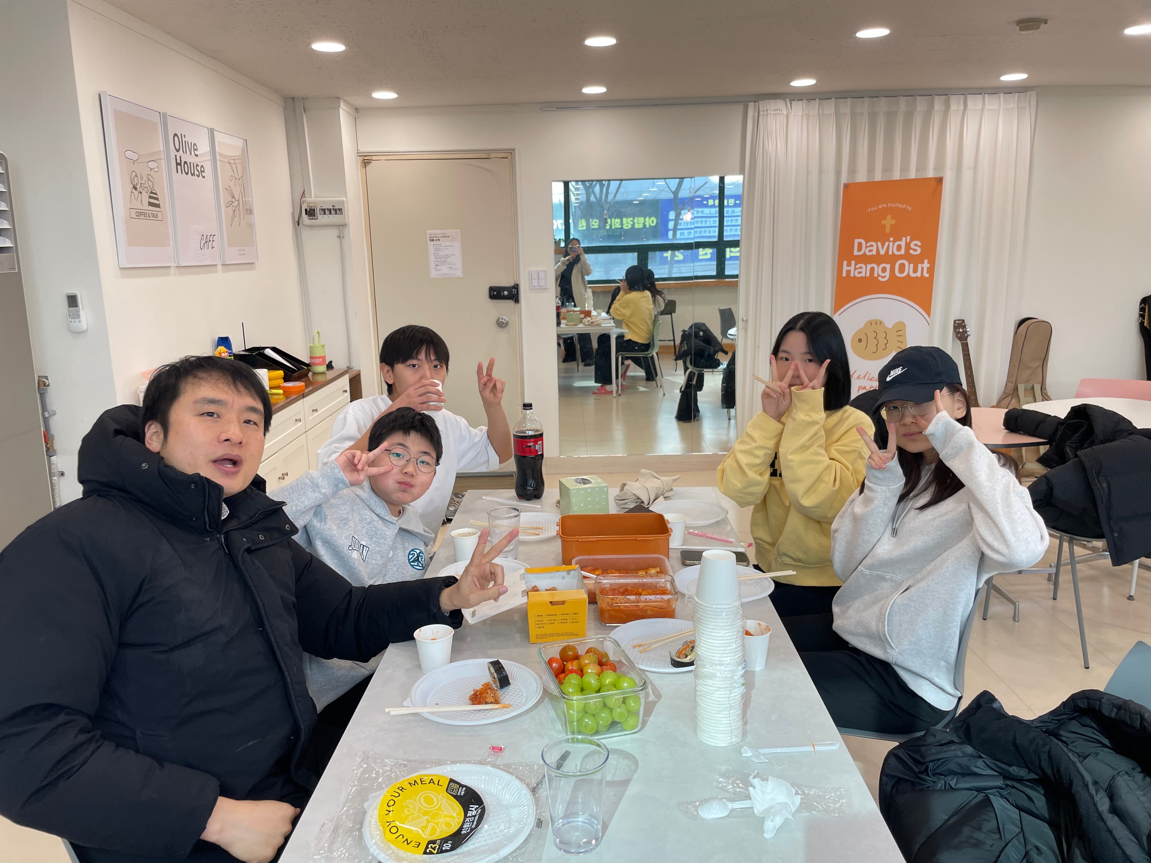 올하 청소년 예배 및 활동 사진